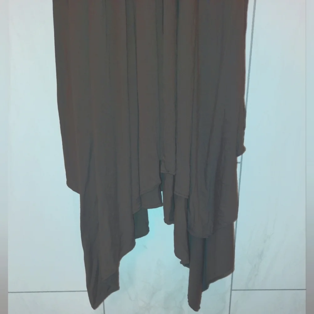 BCBG Maxaria chocolate brown sleeveless V-neck handkerchief hem midi dress EUC - Picture 4 of 8